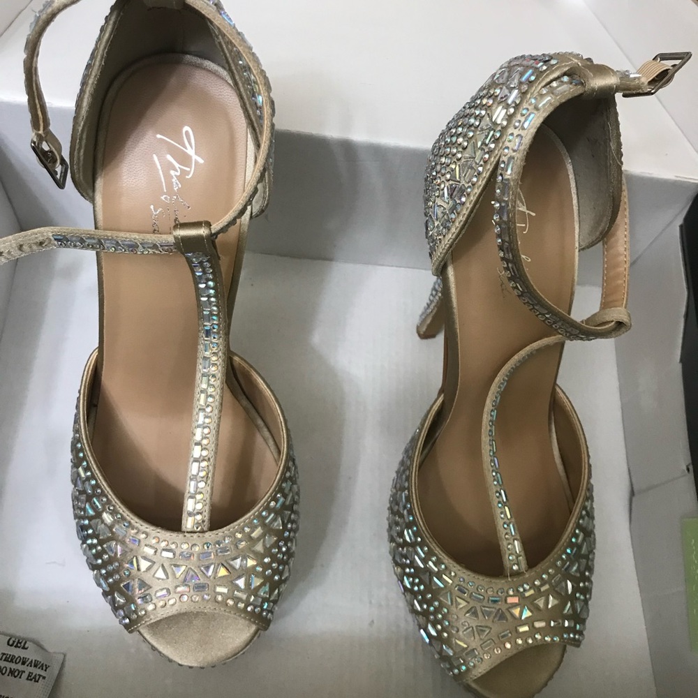 Thalia Peep toe Heels